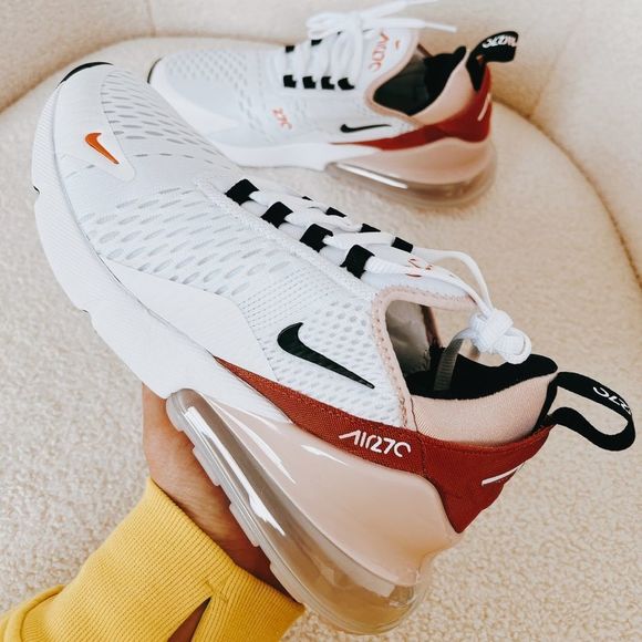 Nike Shoes - Nike air max 270